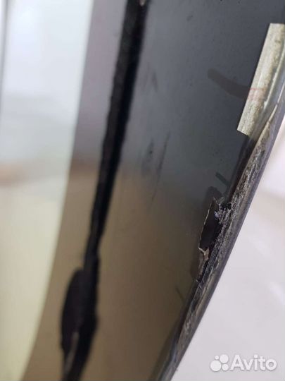 Продам лобовое стекло на Mitsubishi Outlander