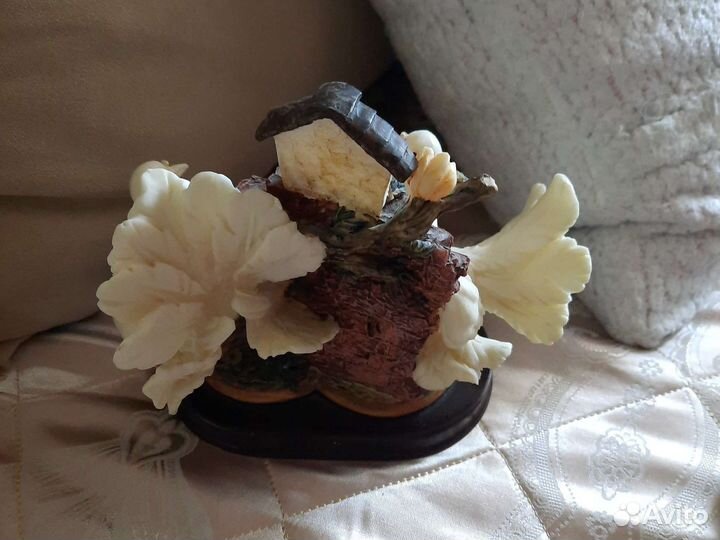 Статуэтка голуби