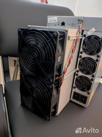 Asic майнер Bitmain Antminer S19