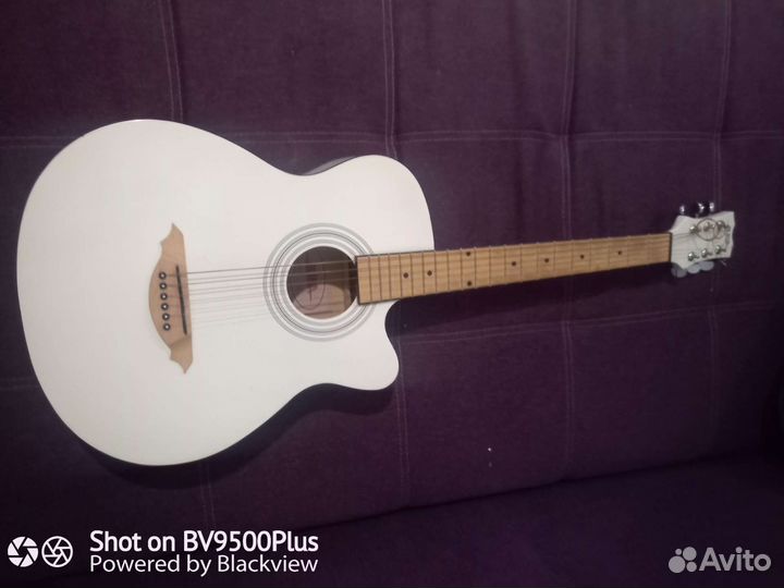 Акустическая гитара бу Alina