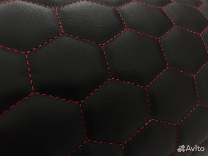 Стеганая экокожа черная красная нитка