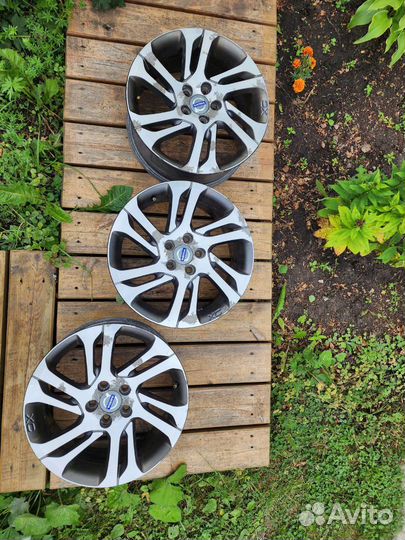 Диск колеса литой Volvo XC70 2 R17