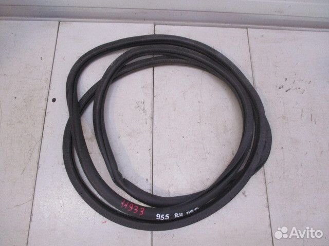 Уплотнитель двери Porsche Cayenne 955