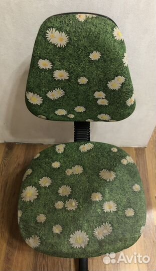 Офисное детское кресло Б/У