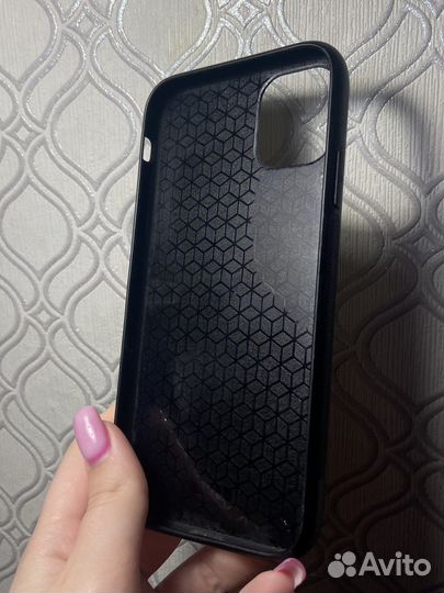 Чехол на iPhone 11