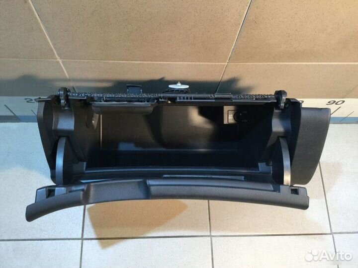 Бардачок Skoda Octavia A5 1Z 2004-2013