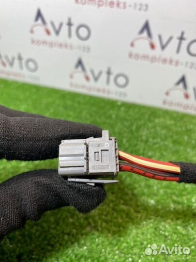 Разъем Mercedes-Benz C-Class W204 274.910 2012