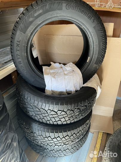 Continental IceContact 2 215/65 R17 103