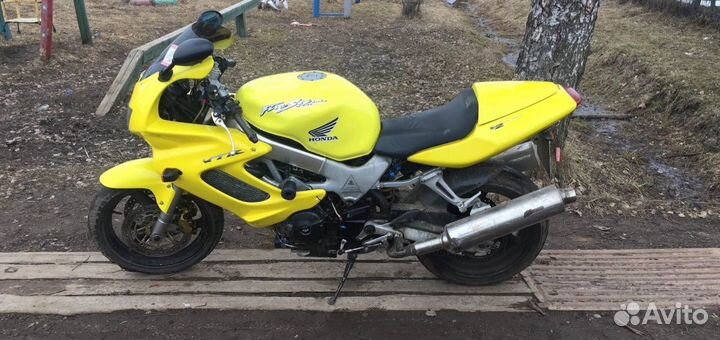 Разбор Honda VTR 1000F 1997