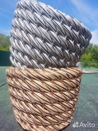Кашпо ручной работы из искусственного ротанга