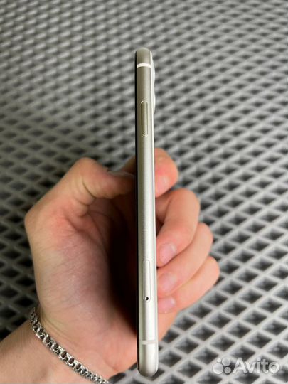 iPhone 11, 256 ГБ