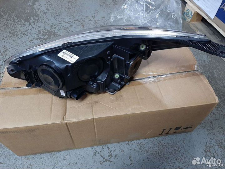 Фара передняя (Ecть нa paзныe aвтo) новые