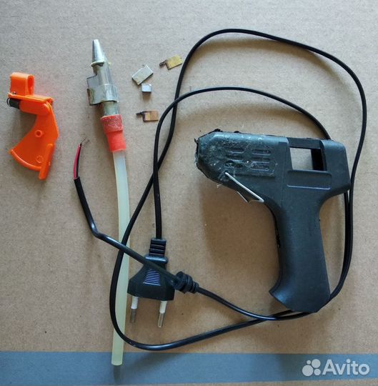 Клеевой пистолет