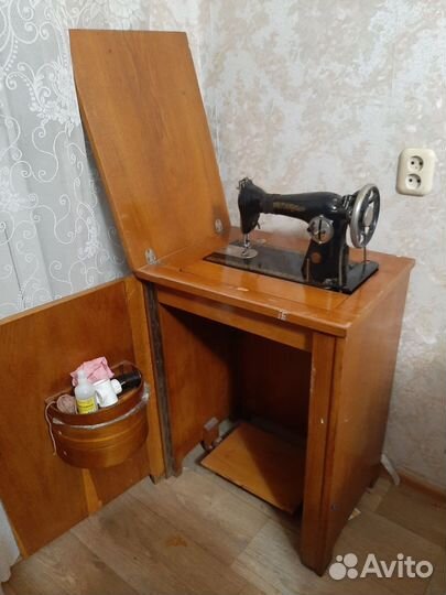 Швейная машина бу