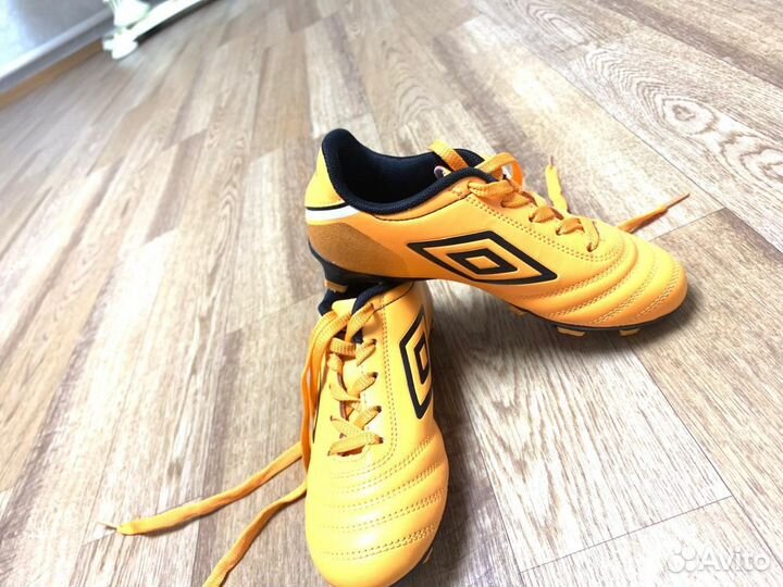 Детские футбольные бутсы 32 размер