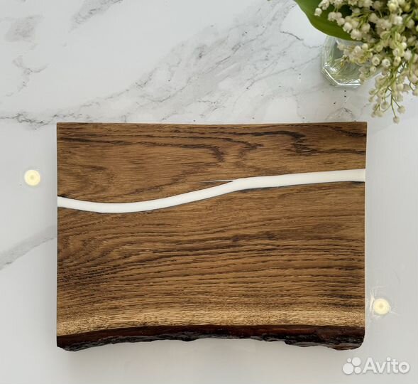 Разделочная доска для подачи с эпоксидной смолой