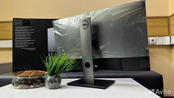 Dell UltraSharp U3219Q 4K Ultra HD