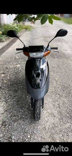Suzuki let's 2