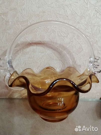 Хрустальные вазы, корзинка(конфетница)