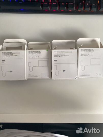 Коробки от адаптеров и кабеля
