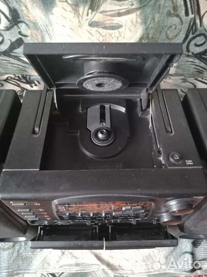 Музыкальный центр