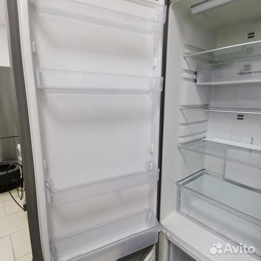 Холодильник ariston