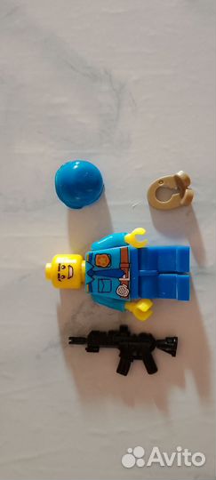 Lego фигурка полицейский