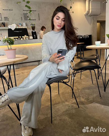 Спортивный костюм женский