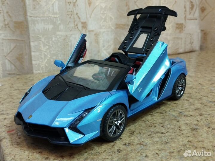 Модель автомобиля Lamborghini с эффектом дыма