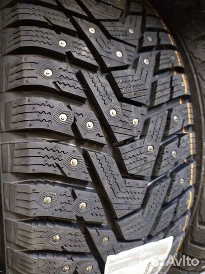 Hankook Winter i'Pike X W429A 235/55 R18