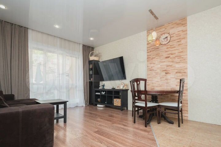 3-к. квартира, 80 м², 1/2 эт.