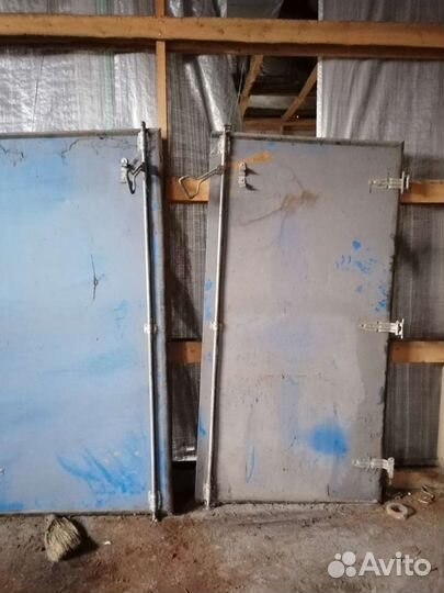 Задняя дверь на прицеп