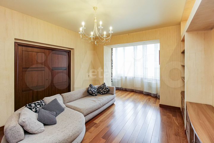 4-к. квартира, 137,9 м², 6/10 эт.