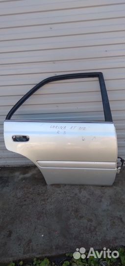 Дверь зад правая б/у Toyota Carina AT211 1996-2001
