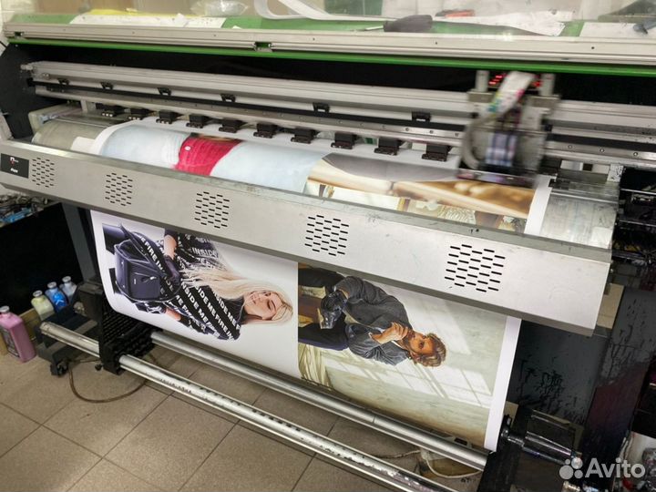 Печать баннеров, наклеек, холстов, плакатов
