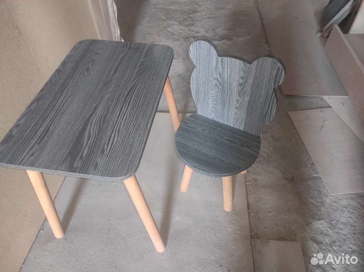 Детский стол и стул