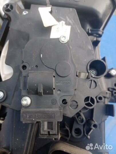 Моторчик заслонок отопителя Mercedes-Benz E-Class