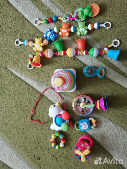 Игрушки пакетом для малышей