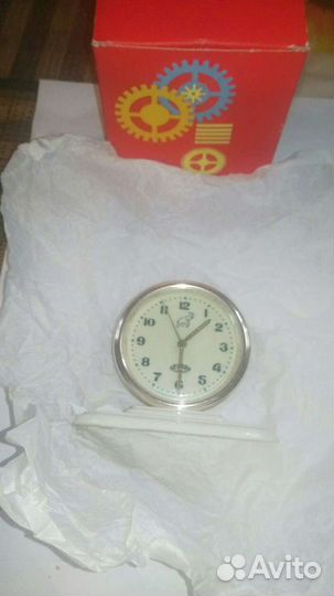 Часы-будильник Дружба 1957г. 11 камней