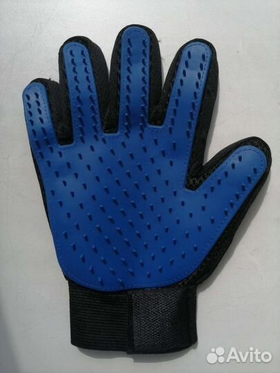 Перчатка для вычесывания шерсти