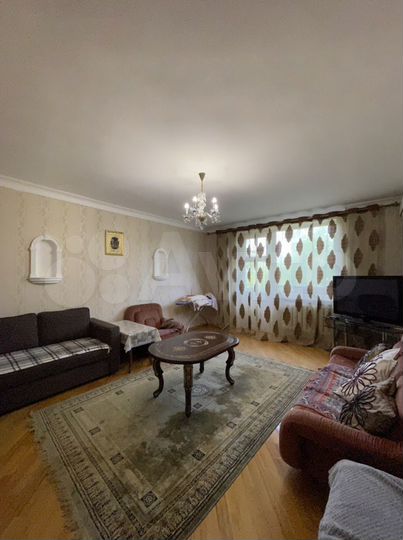 2-к. квартира, 70 м², 4/5 эт.