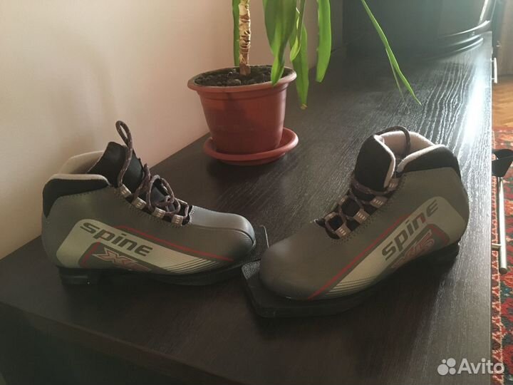 Лыжные ботинки. Размер 33