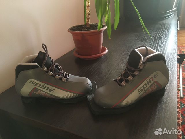Лыжные ботинки. Размер 33