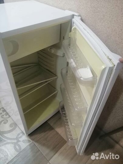 Холодильник бу маленький высота 105 см