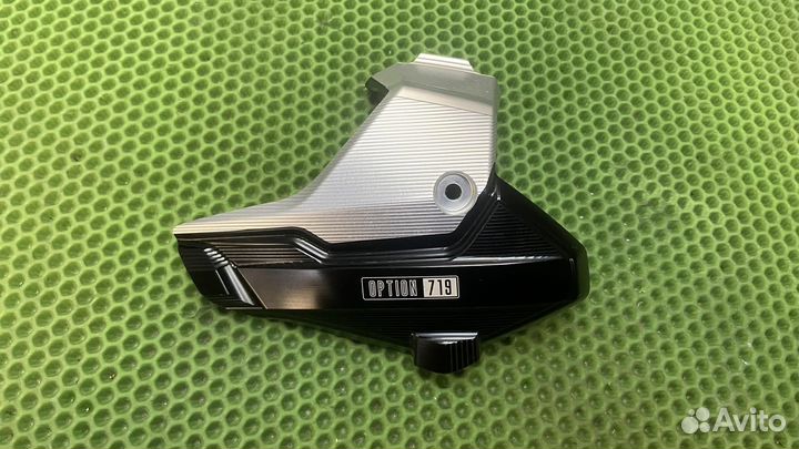 Кожух катушек зажигания фрезеров. слева BMW