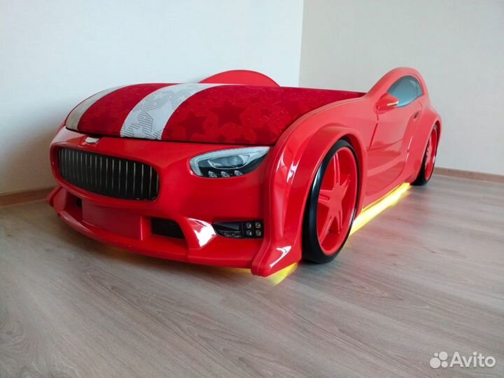 Кровать машинка со спальным местом 180/80