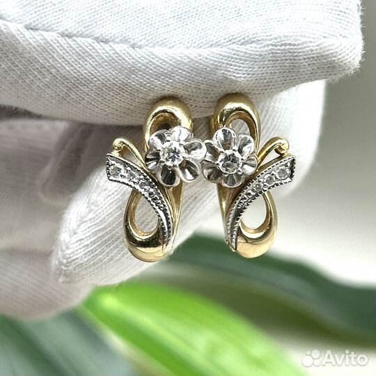 Золотой гарнитур Тюльпаны с бриллиантами 585 пробы