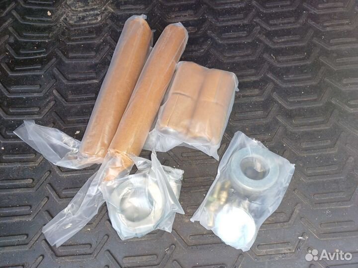 Комплект шкворней Naveco C300