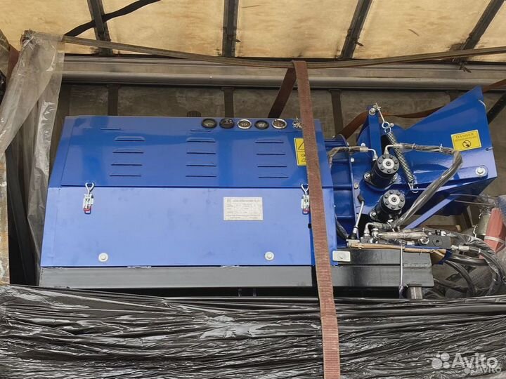 Измельчитель веток и древесины