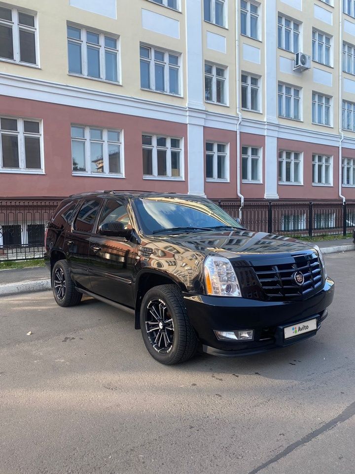 Cadillac Escalade: фото владельца